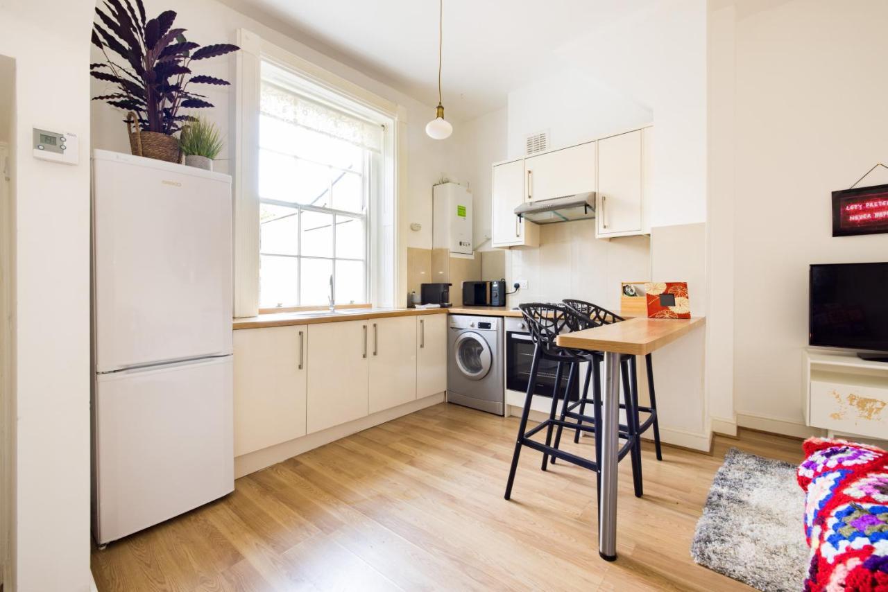 Mornington Crescent Apartment London Bagian luar foto