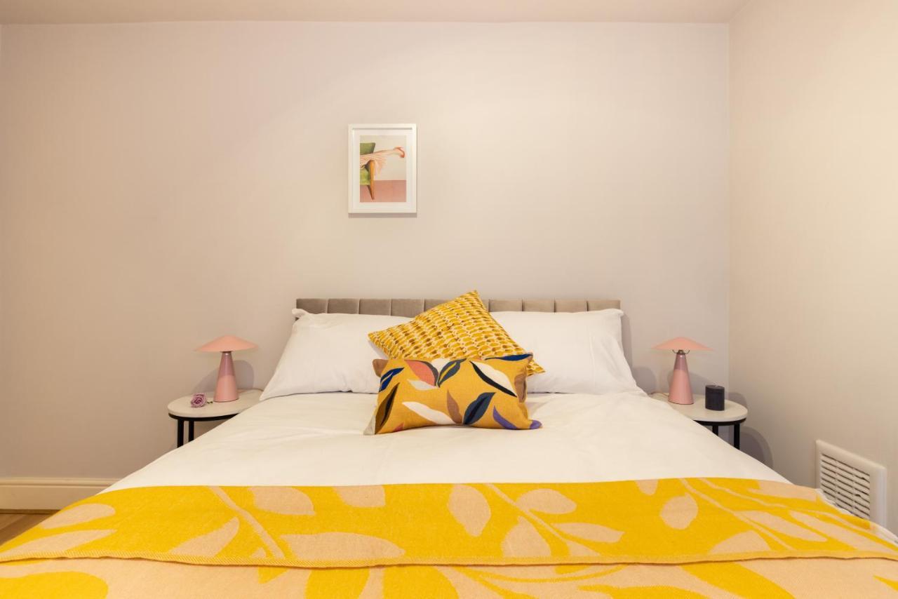 Mornington Crescent Apartment London Bagian luar foto