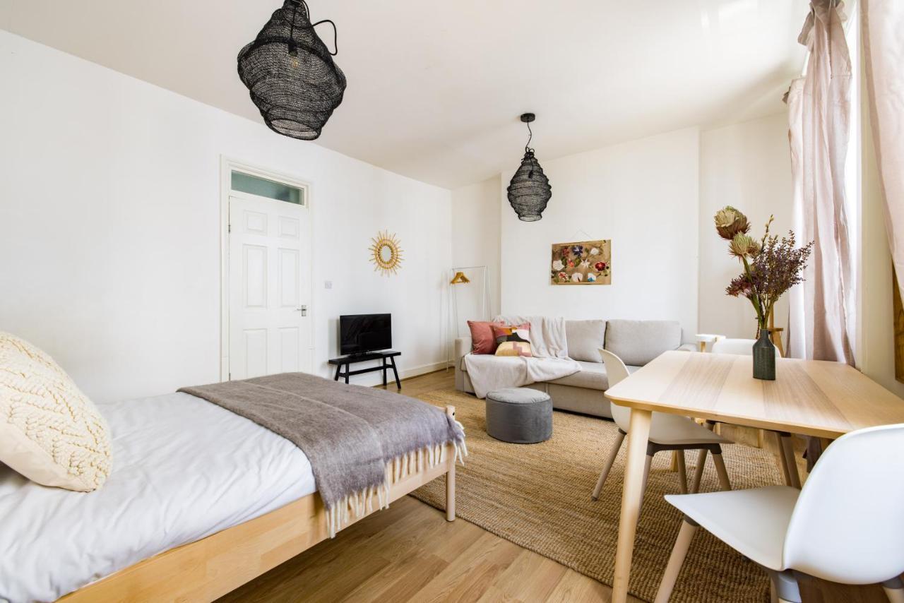 Mornington Crescent Apartment London Bagian luar foto